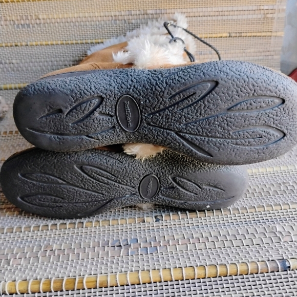 Ruff Hewn Women's Lace Up Fur Trim Boots - Picture 12 of 14